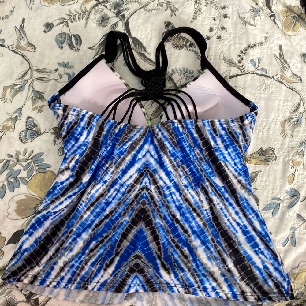 APT 9 Halter Style Bathing Suit Top in Size X-Large Black/Blues/Greens - Picture 2 of 7